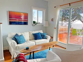 Lakefront Beautiful Private Vacation Suite - Image 2