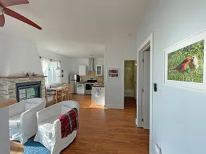Lakefront Beautiful Private Vacation Suite - Image 3