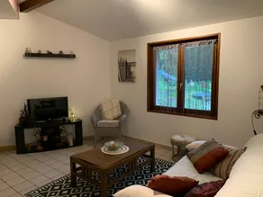 Cozy ground floor in Rozier-en-Donzy - Image 2