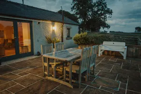 Escape the everyday - Tranquil holiday home for 4 - Image 3