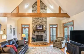 Beautiful waterfront lake house w/state park views - Image 4
