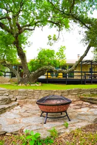 The Oak House - Home Away from Home - Image 2