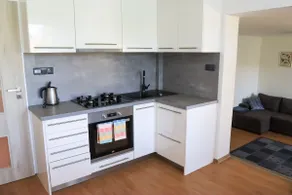 Comfortable apartment with bird garden - Image 5