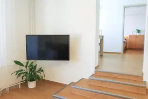 Comfortable apartment with bird garden - Image 2