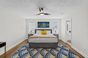 4 BR Home / 5 mins to DT / Game Room / 5 Stars - Image 3