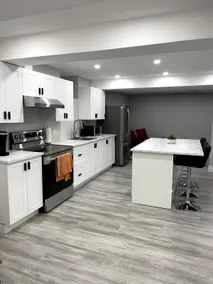 Sunset Way Getaway - 2 Bedroom, Minutes from Falls - Image 4