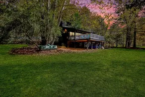 Private Modern Creekside Cottage Offering A Peaceful & Relaxing Getaway - Image 3
