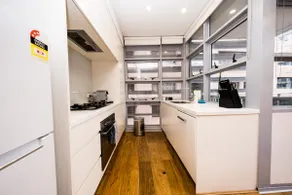 Superb 1 bed apartment in Syd CBD darling harbour - Image 4