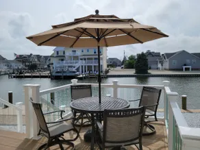 5BR/3BTH waterfront family beach house with hot tub, kayaks, bikes and game room - Image 2