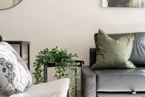Downtown Luxury Apartment - Image 4