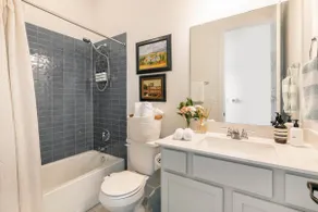 New Private Casita in SE Austin with King Bed - Image 4