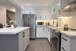 Modern Home in Prime Location with 2 Parking - Image 2