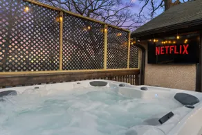 ★Minneapolis Oasis★Hot Tub w TV★Theater★Fire Pit★ - Image 3