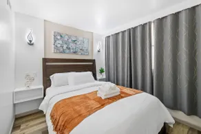 Newly Renovated 2bd/1ba with Balcony in Waikiki ! - Image 5