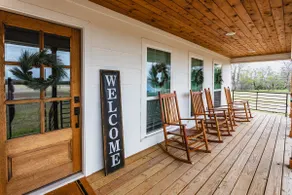 Farmhouse Charm - Waco/Magnolia/Baylor - Image 3