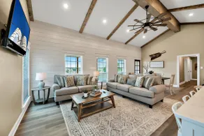 Farmhouse Charm - Waco/Magnolia/Baylor - Image 4