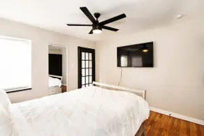 Cozy 1 bedroom apartment with street parking - Image 5