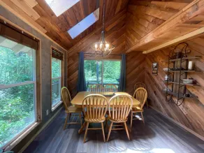 The Peace of Paradise Cabin 5 mi from the Nisqually entrance to Mt.Rainier - Image 5