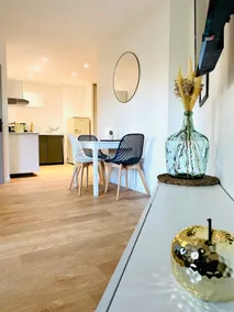 Le Chic 💫 4 people - Prox center - Garage 🚗 - Image 5