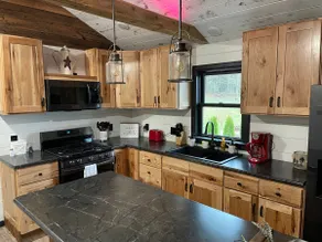 Cheerful two bedroom Farmhouse with free parking - Image 4
