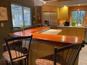 Unique Artisan home, near water, beach ,biking & hiking trails,3 bedroom,Hot tub - Image 5