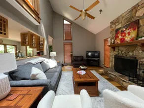 Spacious 3-bedroom home close to Raleigh - Image 2