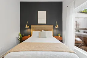 Modern Living Near Downtown with Private Courtyard - Image 3