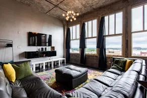 Penthouse Suite - 6 beds, Downtown - Amazing Views - Image 5
