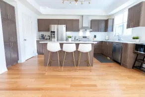 Lakeside Modern House 4BR - Steps to the lake - Image 3