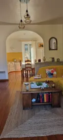 Spacious and pleasant 2-bedroom near the village center - Image 2