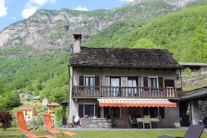 Spacious rustic house with amazing view - Image 2
