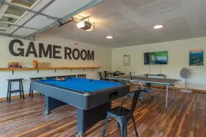 Views, Game room, Hot-Tub, Fire Pit, 10 Beds - Image 4