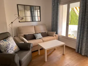 Beautiful renovated apartment with pool - Image 3