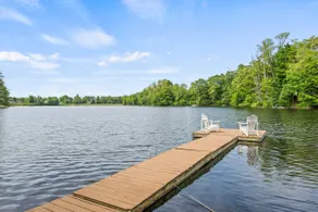 Quiet lake front home with private shoreline - Image 2