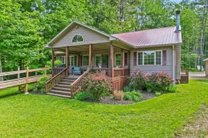 Quiet lake front home with private shoreline - Image 5