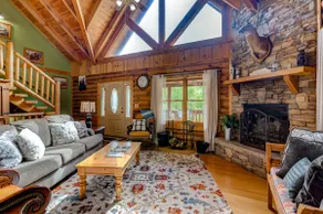 Private Wooded Cabin Near Dollywood with Game Room - Image 4