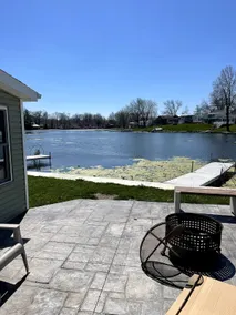 Large Family Waterfront Cottage on Lake Webster - Image 2
