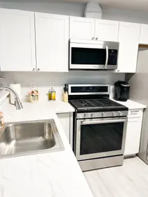 2BR 1BA Spacious Modern Suite 4 - Image 3
