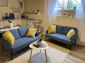 Cozy and comfy 2-bedroom suite - Image 4