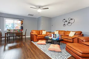 Spacious | Family-Friendly | Near Beaches - Image 4