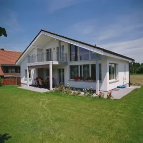 Beautiful studio with parking space - Image 2
