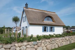 Ferienhaus \"Lagom\"  mit Gartenmöbeln und Strandkorb - Image 3