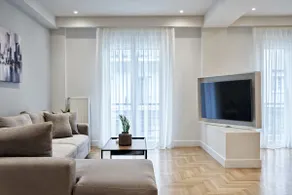 Appartement spacieux de 2 chambres, idéalement situé à proximité du Divani - Image 4