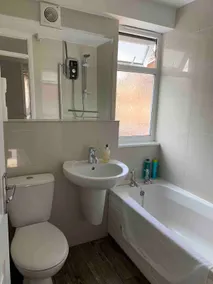 Fabulous house, garden, 4 bedroom, near city centre - Image 5