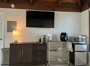Modern Studio 5mins from Beach and Downtown Delray - Image 5