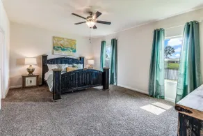 Spacious Waterfront • 4BR, King Bed, 2BA - Image 5