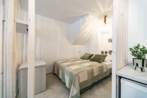 Chrysa's Old Town Studio - Image 2