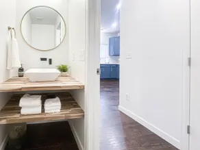 Spacious 3BR Home | Near Southlands & Centennial - Image 4