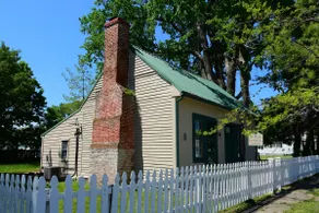 1790s cottage in Millersburg - Image 4