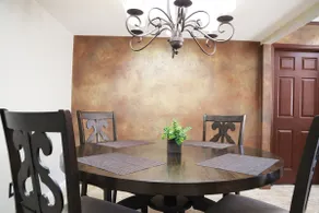 Luxury updated 3-bedroom home with pool - Image 4